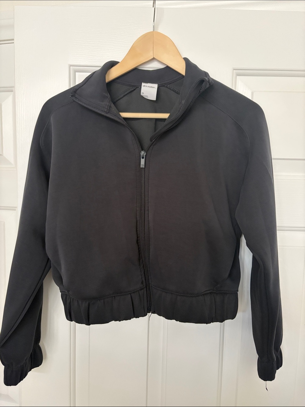 all in motion Black Cropped Zip-Up Jacket